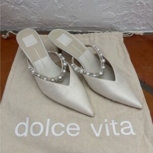 Dolce Vita Kanika Pearl Mid Heels